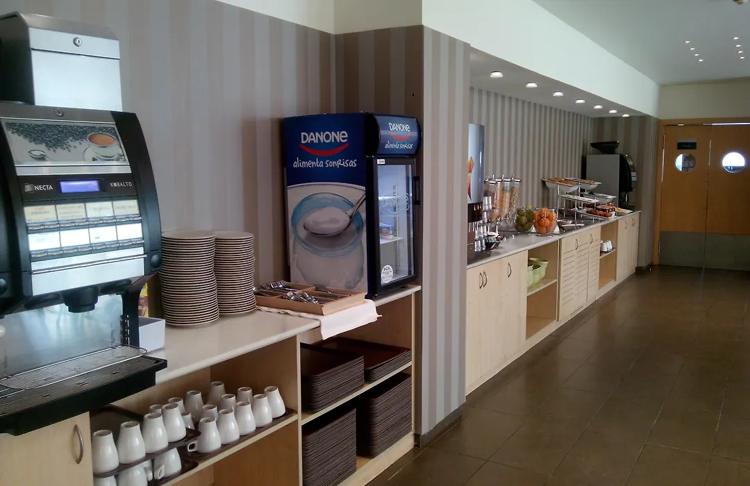 B&B Hotel Madrid Aeropuerto T1 T2 T3-1